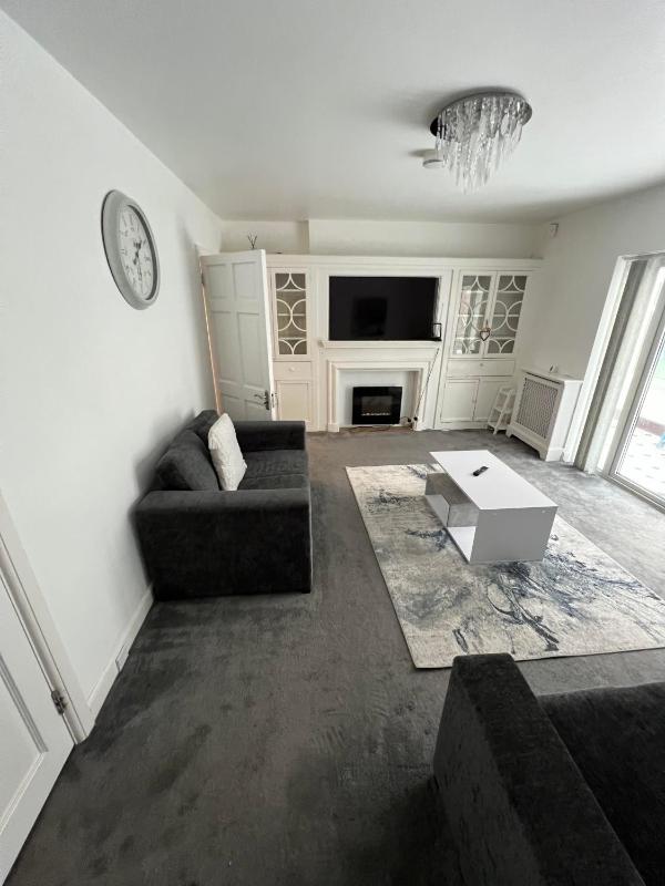 Large 8 Bedroom House in Edgbaston - image 28