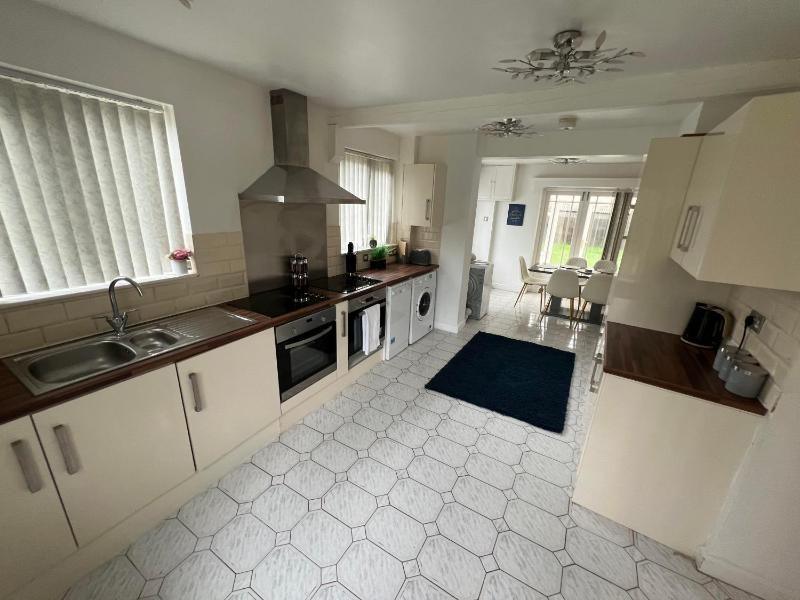 Large 8 Bedroom House in Edgbaston - image 9
