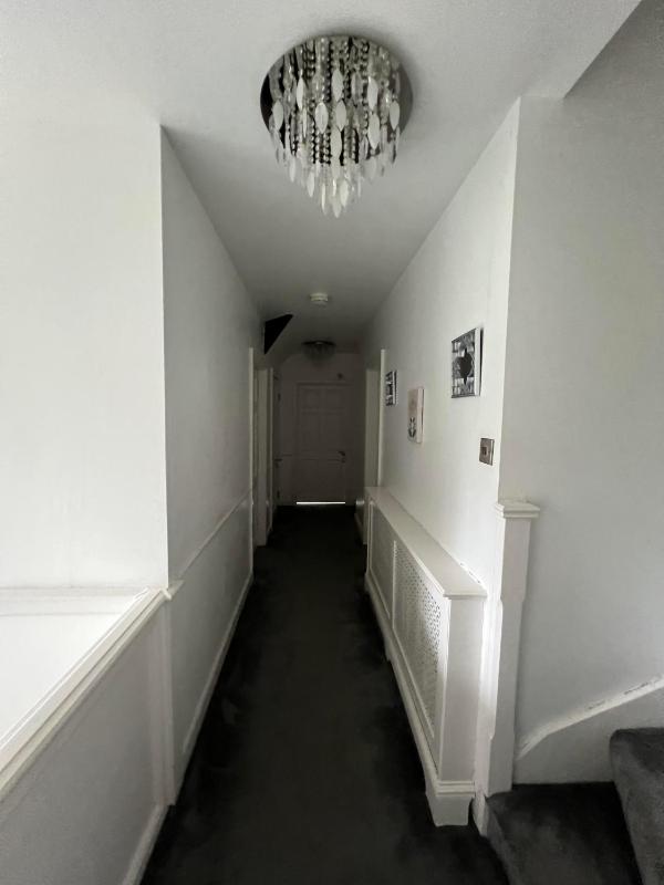 Large 8 Bedroom House in Edgbaston - image 13