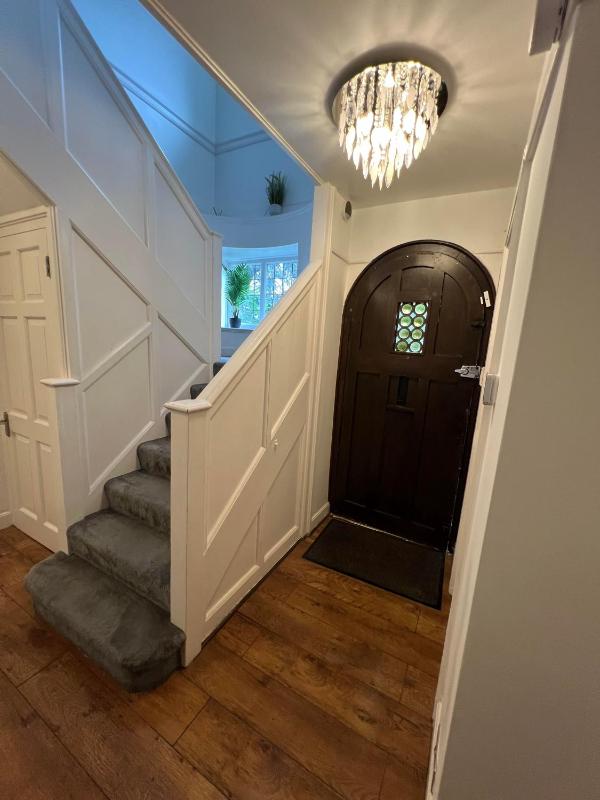 Large 8 Bedroom House in Edgbaston - image 30