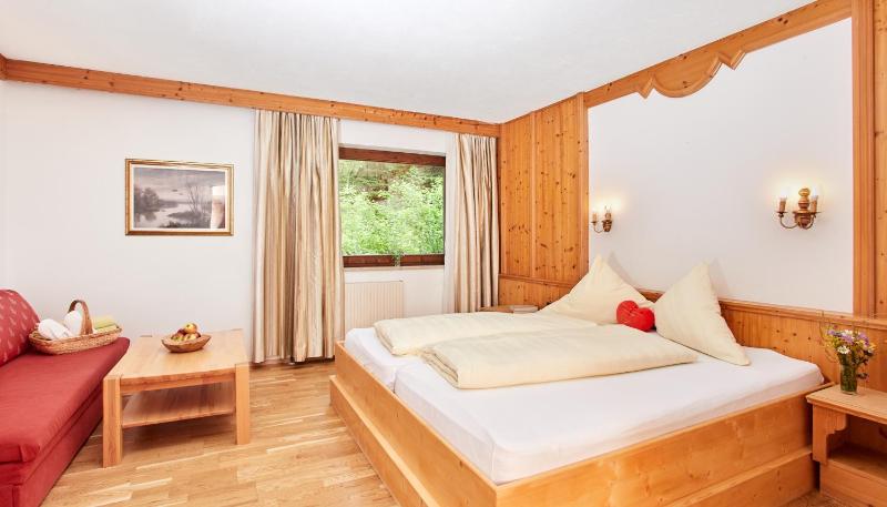 Double Room without Balcony image 3