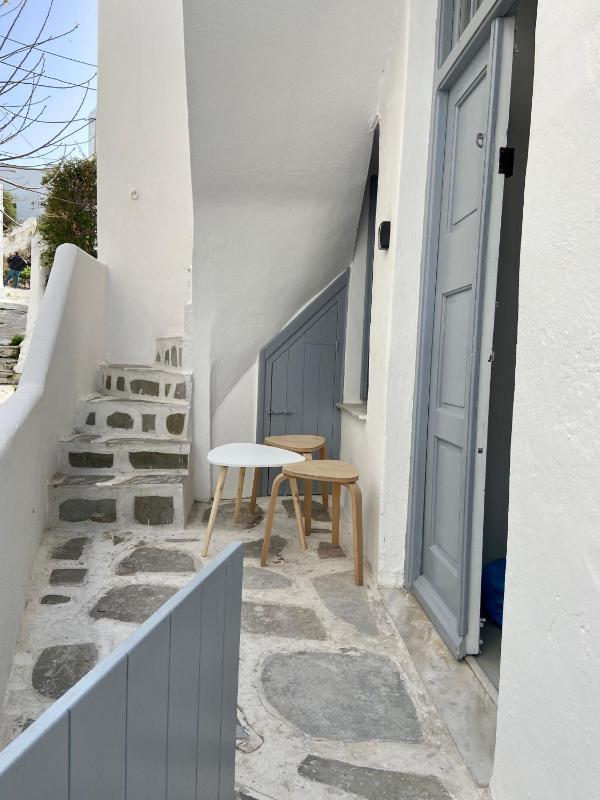 Elenita’s Mykonos town flat - image 14