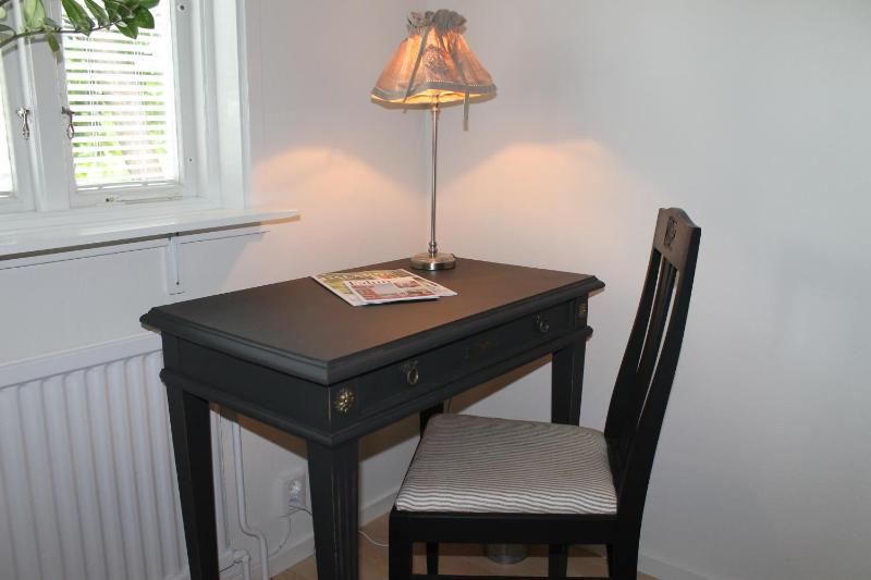 Small Single Room image 4