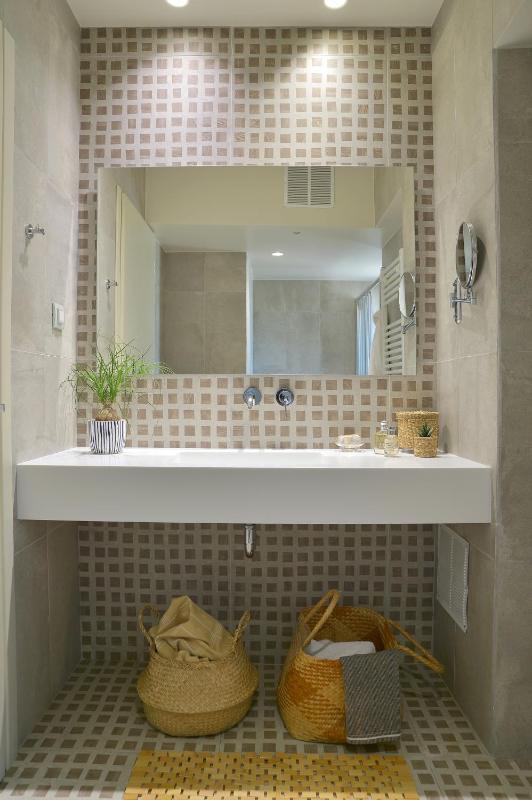 Superior Double or Twin Room image 4