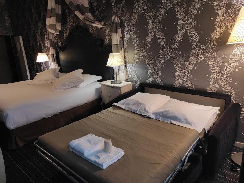 Prestige Family Room image 1