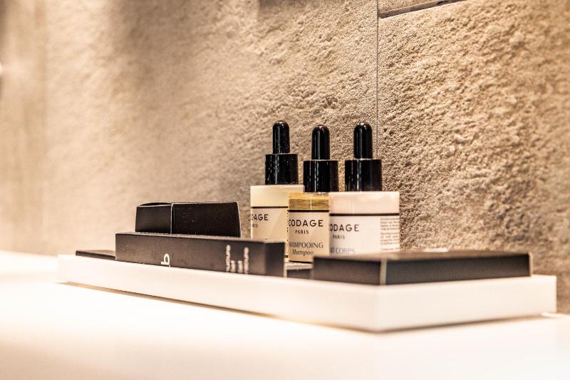 Chambre Design avec douche image 2