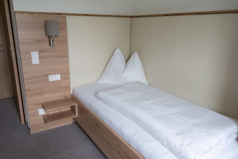 Single Room image 2