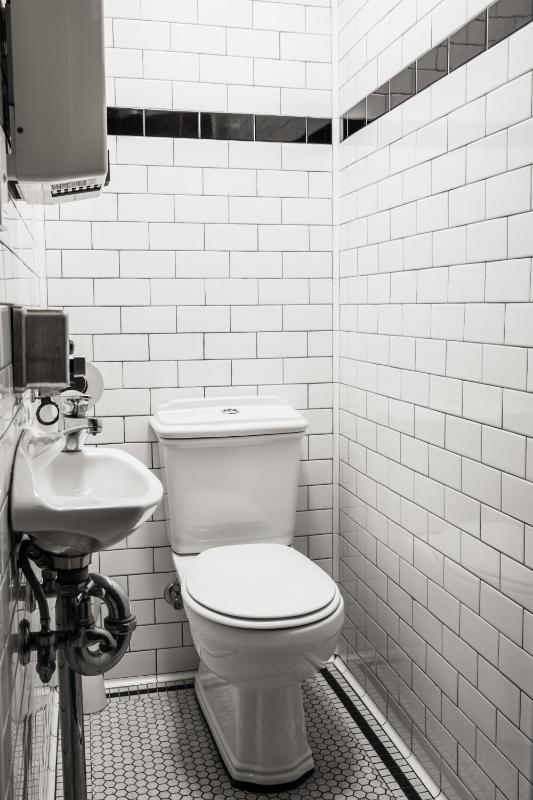 Double Room with Shared Bathroom image 2