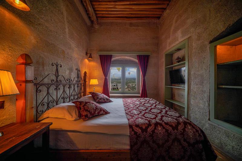 Pasha Stone Suite image 1