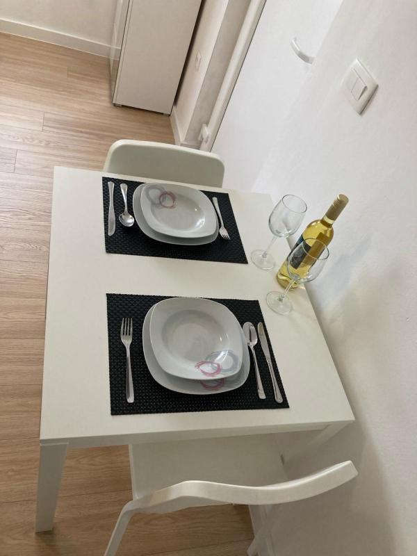 Studio Apartment 3e - image 12