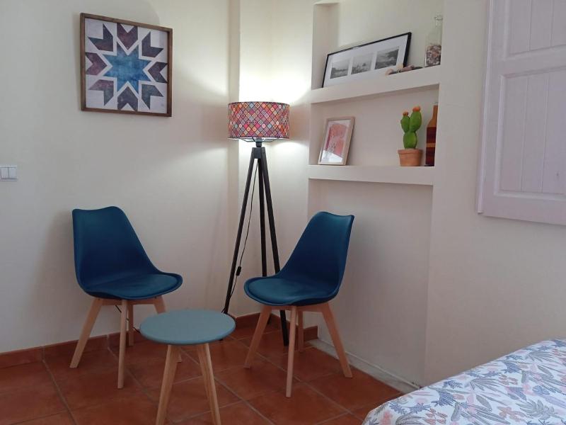 Double Room image 3
