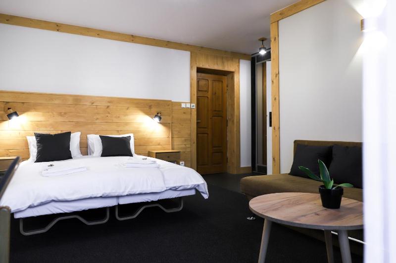 Standard Triple Room image 4