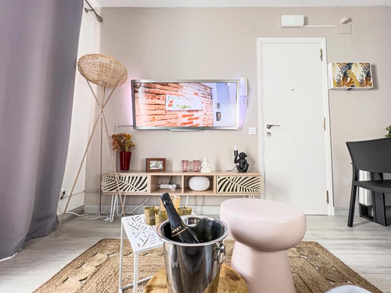 Amazing 2 bedroom Apartment with big sun terrace Sitges centre beach - image 19
