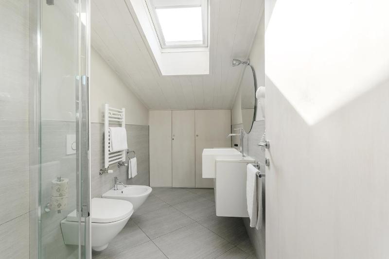 Suite (3 Adults) image 1