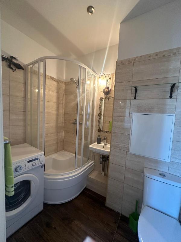 Green Amber Apartment - image 14