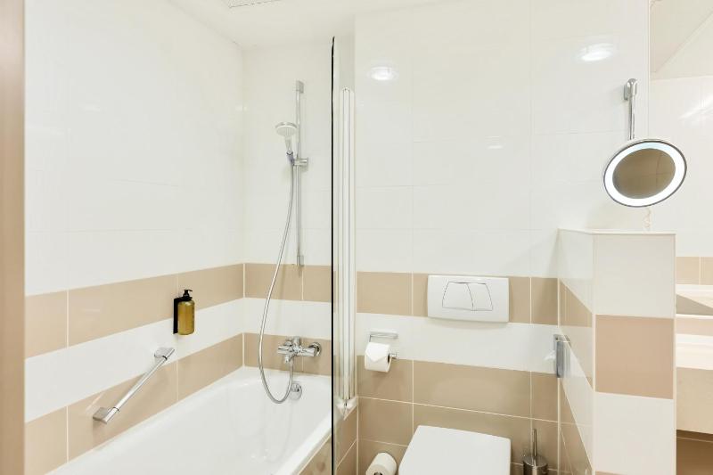 Superior Single Room image 1