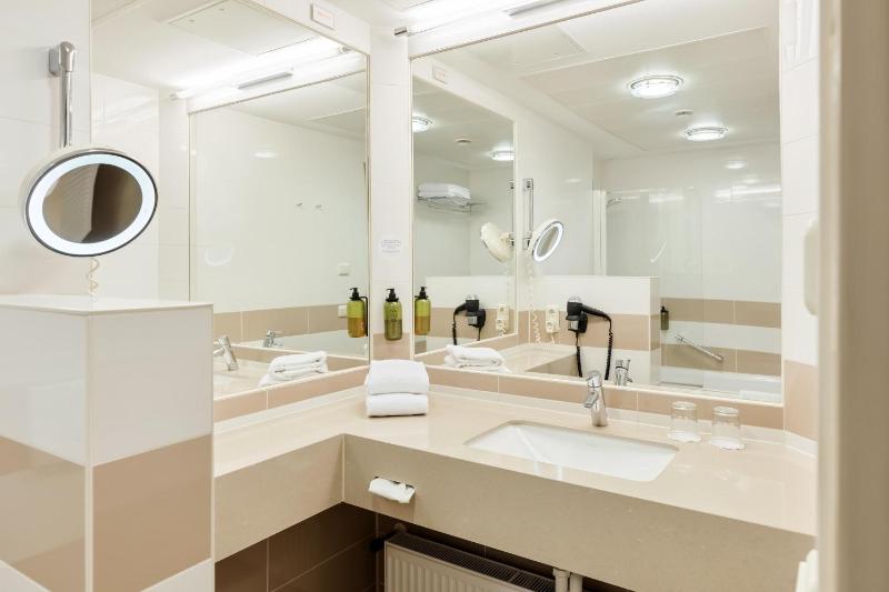 Superior Single Room image 3