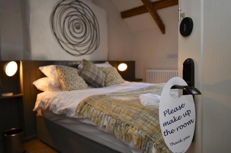 King Room image 4