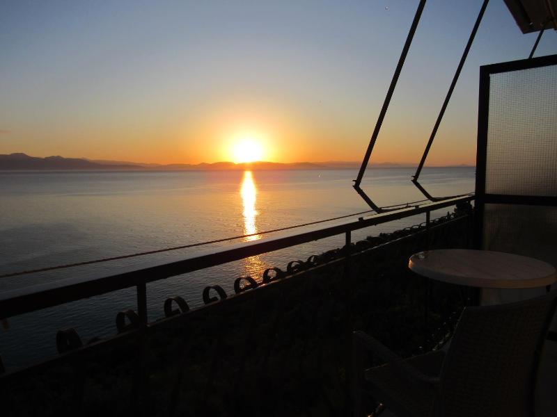 Studio with Sea View image 3