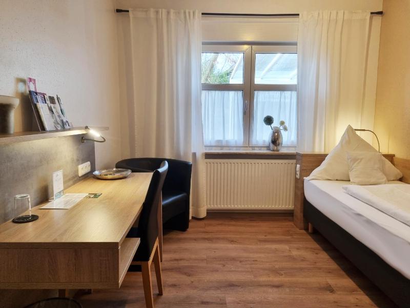 Standard Single Room image 1