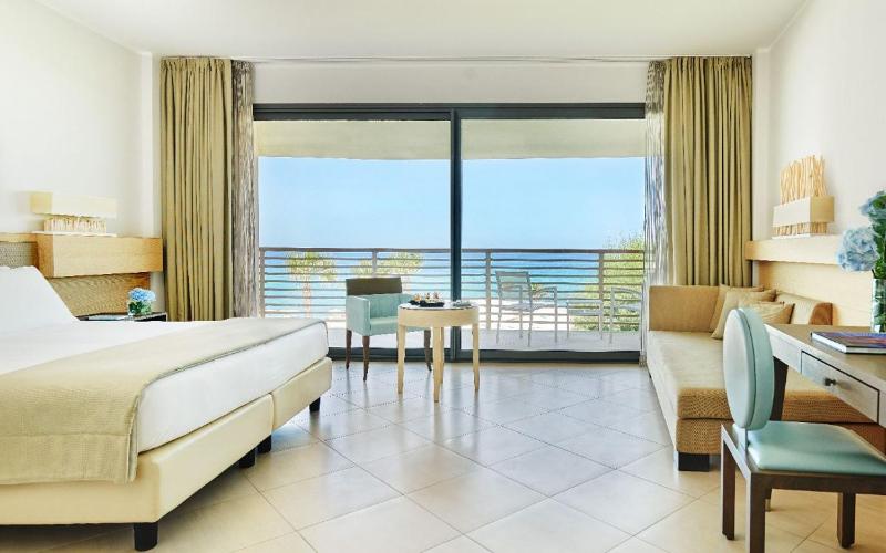  Deluxe room with Sea View and Spa Access image 2