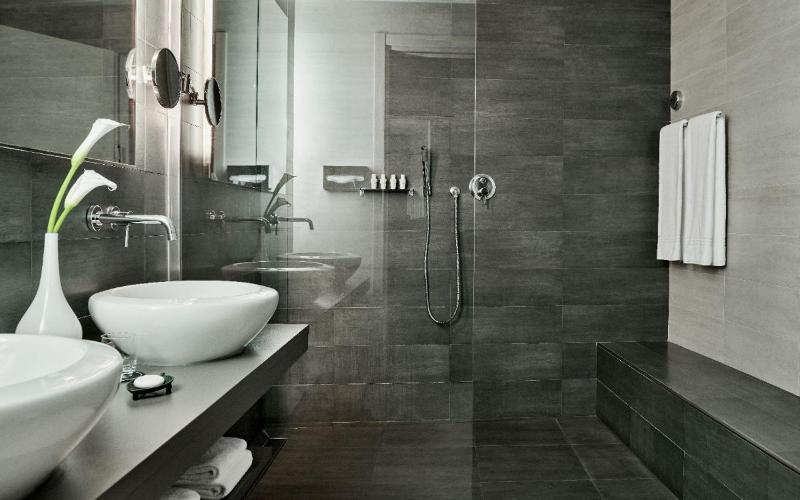  Deluxe room with Sea View and Spa Access image 1