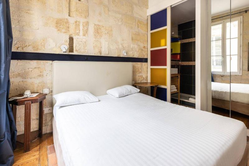 Double Room - Alienor Building image 4