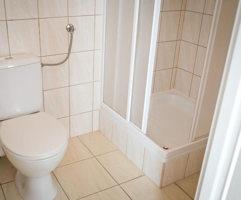 Standard Triple Room image 2