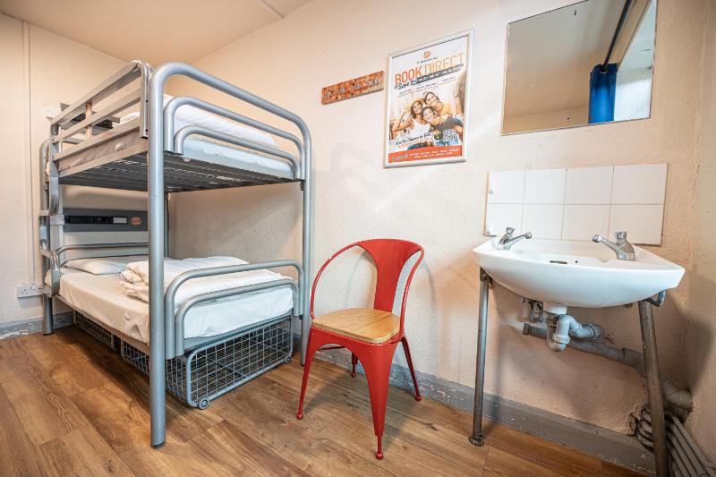 Bed in 4-Bed Female Dormitory Room with External Shared Bathroom image 3