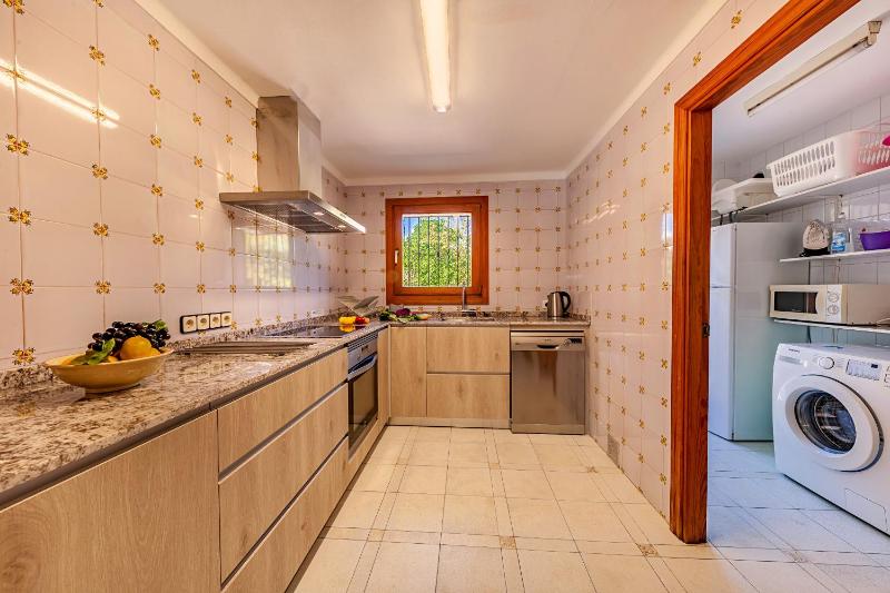 Beach Villa Can Carles by Sealand Villas - image 13