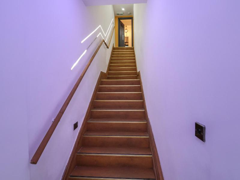 The Cloud Apartment 2 with private parking - image 8