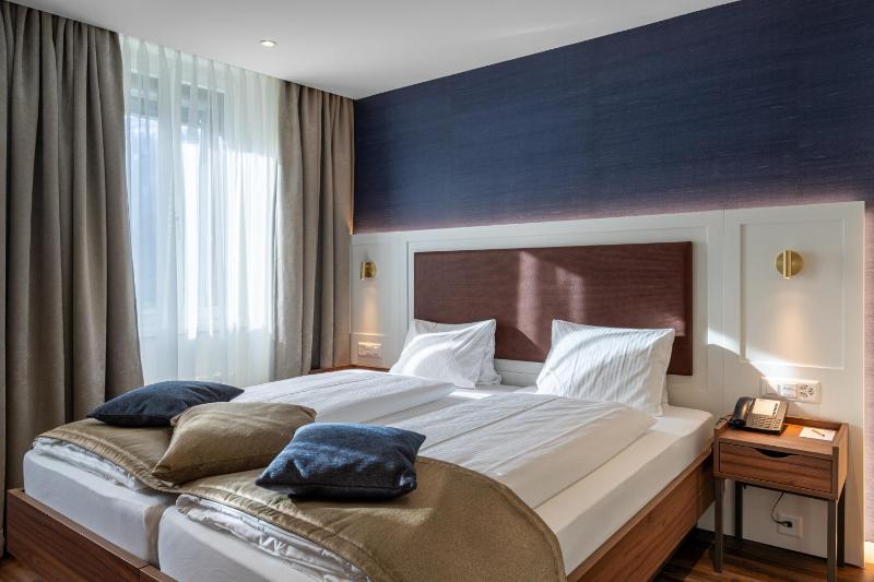 Triple Room image 3