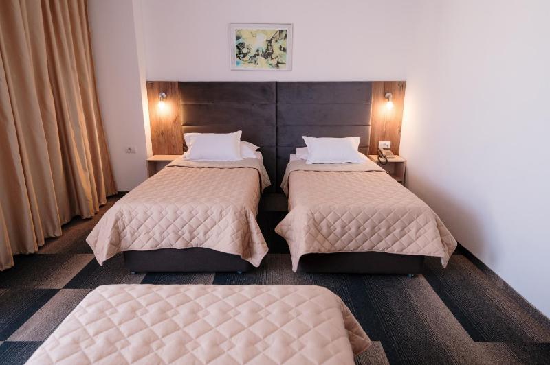 Triple Room image 4