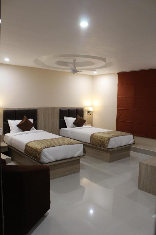 Hotel Royal Heritage Guwahati - image 10