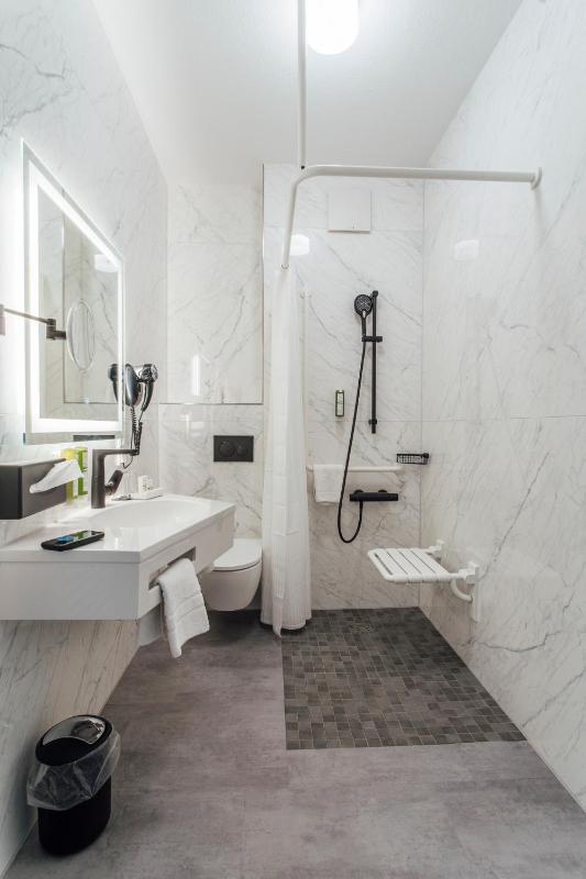 Double Room - Disability Access image 3