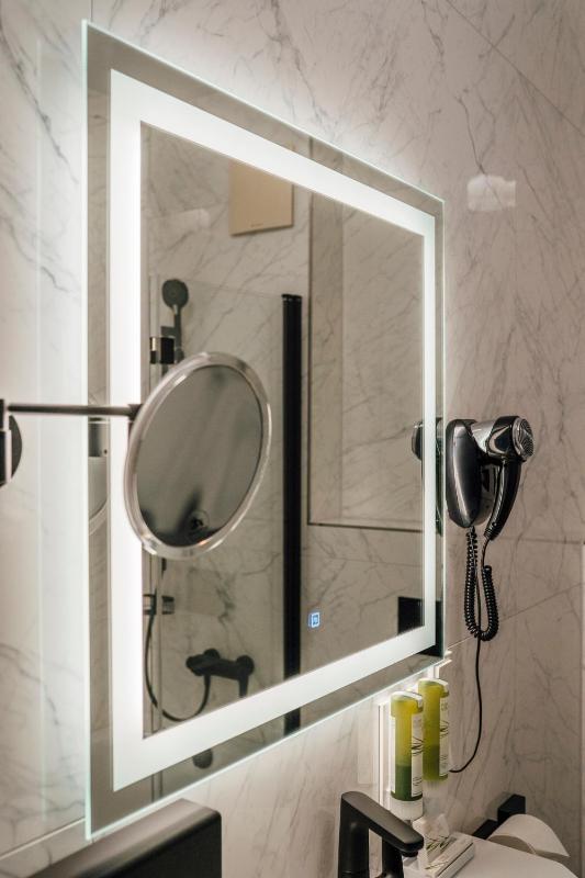 Suite with Sea View image 4