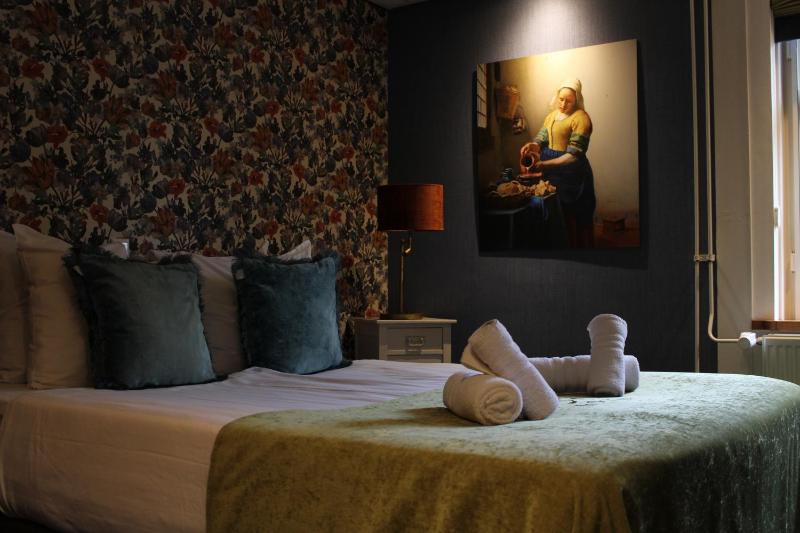 Double Room image 1