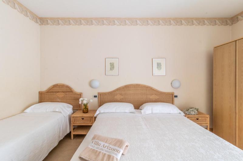 Triple Room with Balcony image 3