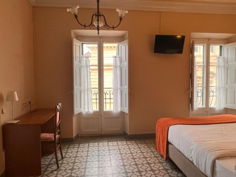 Hotel Noucentista - image 16