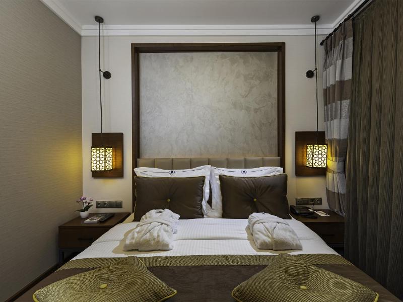 Economy Double Room image 1