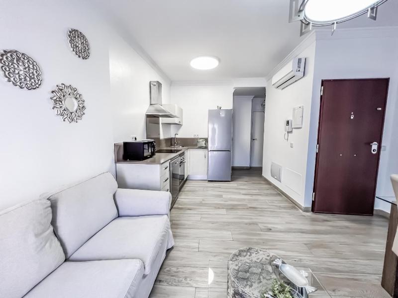 Cd-1382 Two Bedroom Apartment With Terrace - image 13
