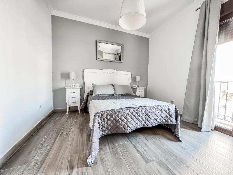 Cd-1382 Two Bedroom Apartment With Terrace - image 18