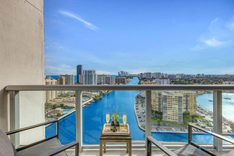 Infinite View| Balcony| Gym + Amazing Pool - image 21