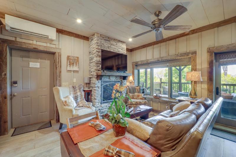 Beech Mountain Cabin with Deck and Grill Near Golf! Images