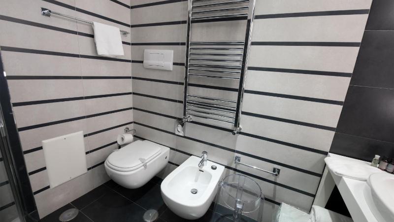 Executive Suite image 4