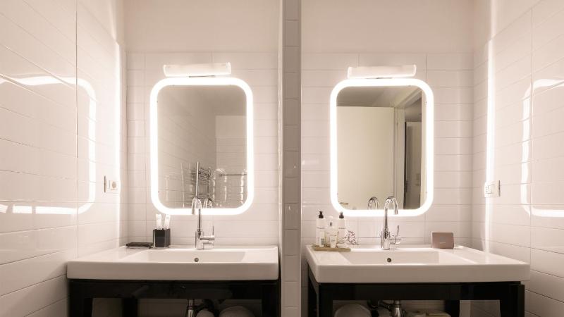 Executive Suite image 2