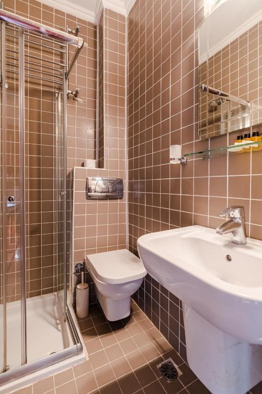 Standard Single Room image 1