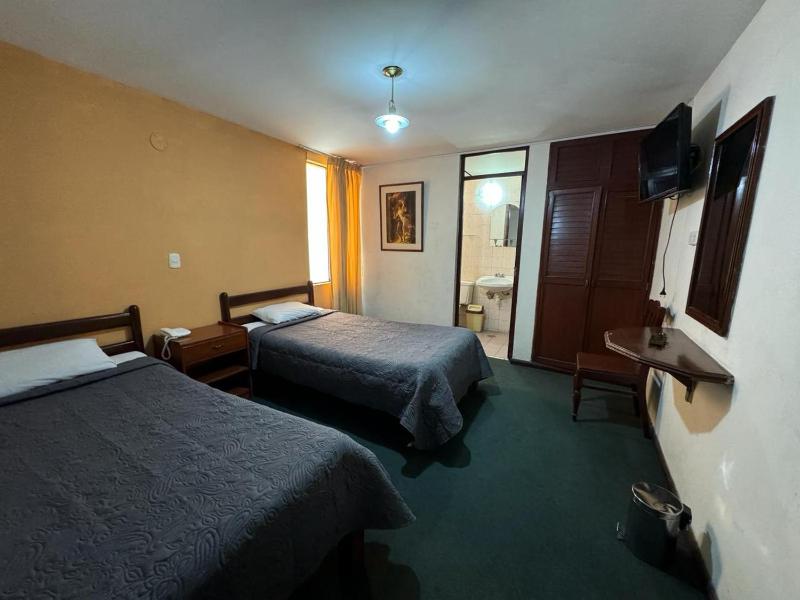 Hotel Los Angeles - image 4