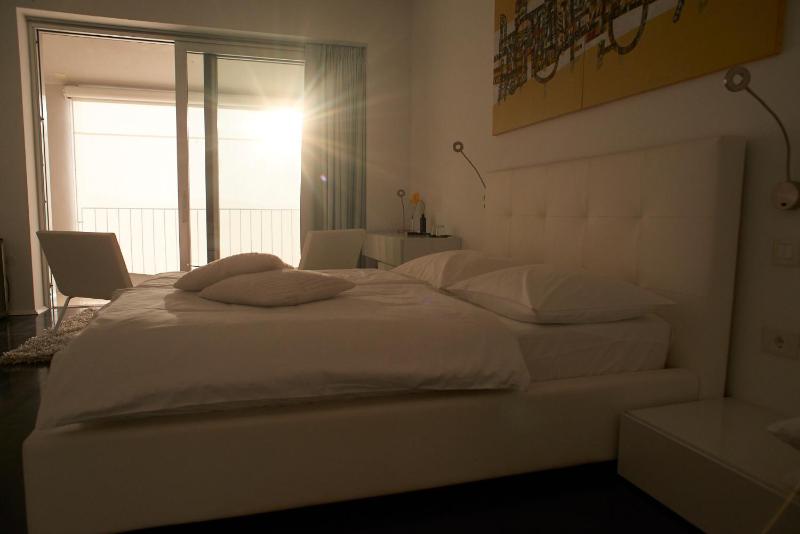 Deluxe Double Room image 2
