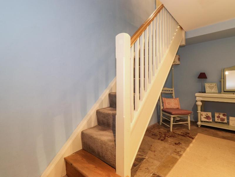 Charlottes Cottage - image 17